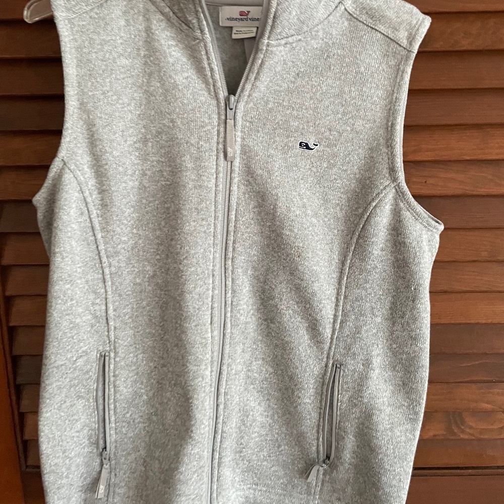 Vineyard vines vest